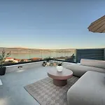 Oceanview Penthouse Apartamento