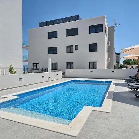 דירה Oceanview Penthouse *