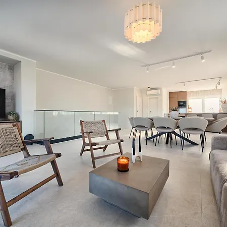 דירה Oceanview Penthouse סלאטינה