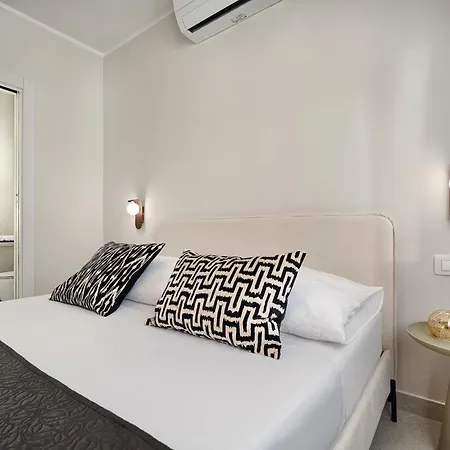 Oceanview Penthouse דירה