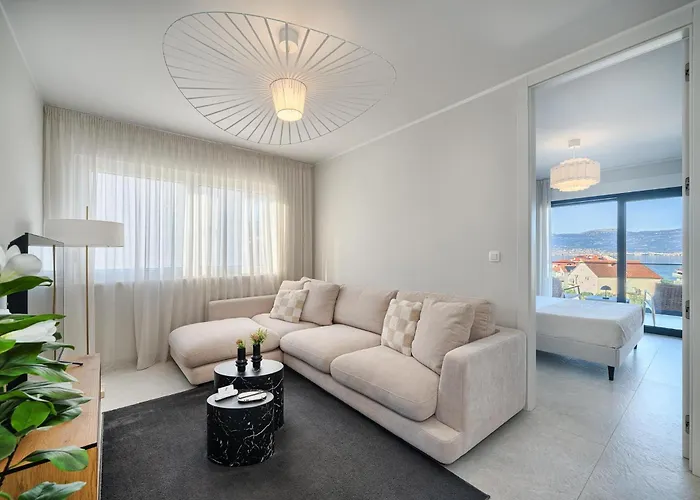 Oceanview Penthouse דירה *