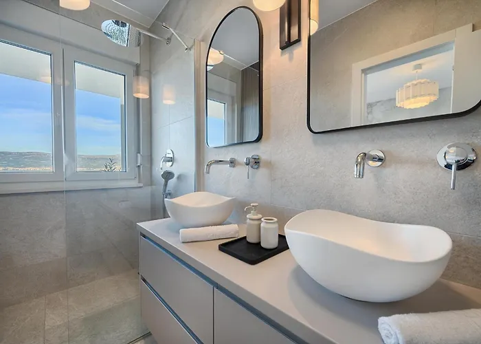 Oceanview Penthouse דירה *