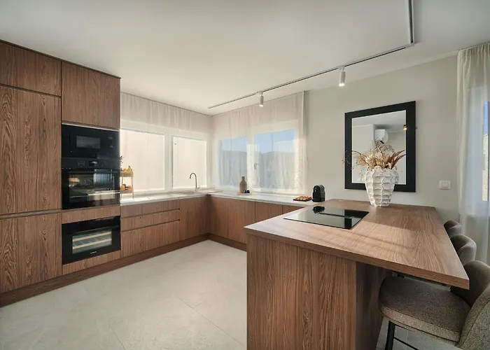 Oceanview Penthouse Apartment Slatine