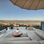 Oceanview Penthouse *