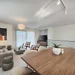 Oceanview Penthouse *