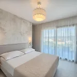 Oceanview Penthouse *