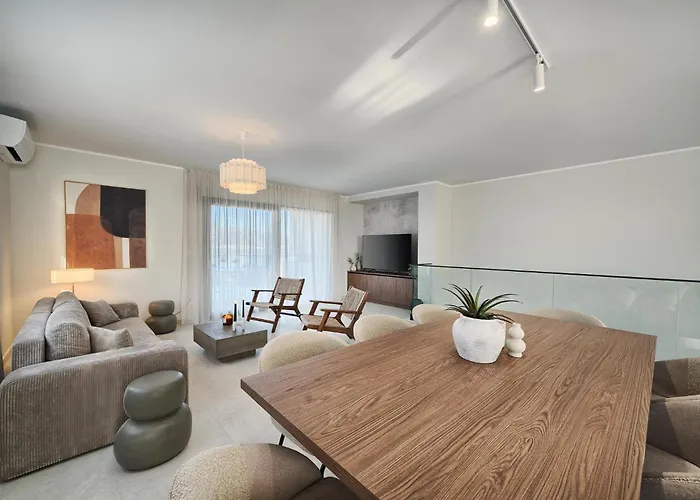 Oceanview Penthouse *