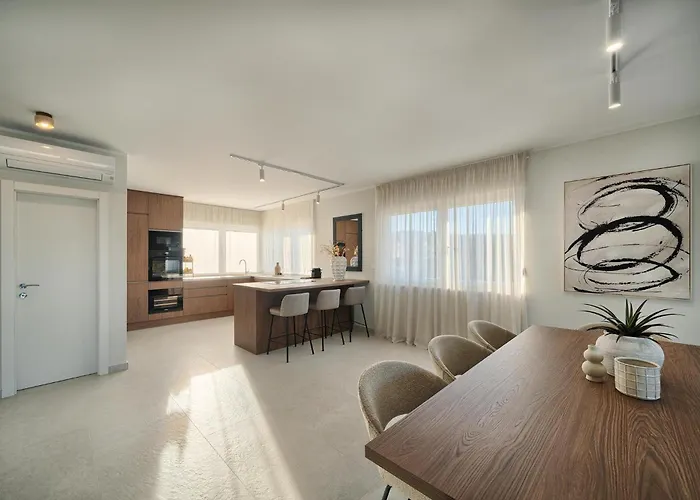 Oceanview Penthouse *